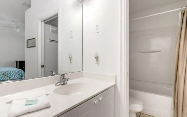 Jame's Club Cortile Condo