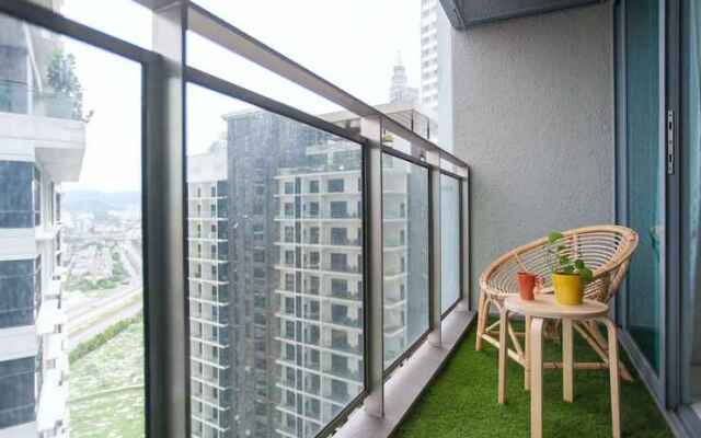 S3 Beautiful 2 Beds Suite - KLCC - KL Tower - WIFI