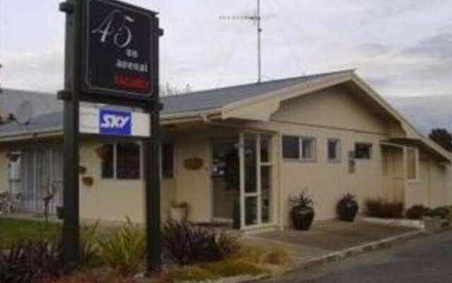 45 on Avenal Motel