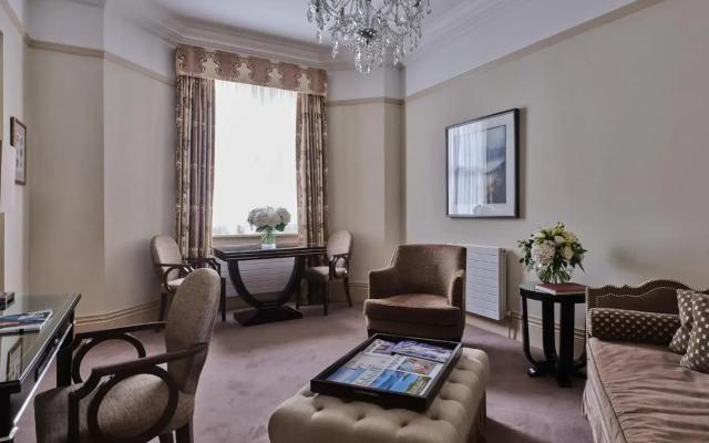 The Apartments by The Sloane Club