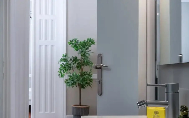 Nemeseos 80m² homm Apartment with Roof Garden and Pool