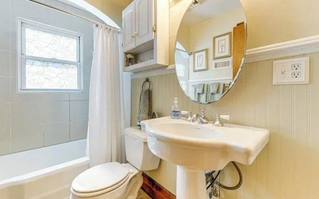 Lovely Waynesville Home w/ Yard: Pet Friendly