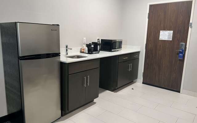 Comfort Suites Greenville Airport