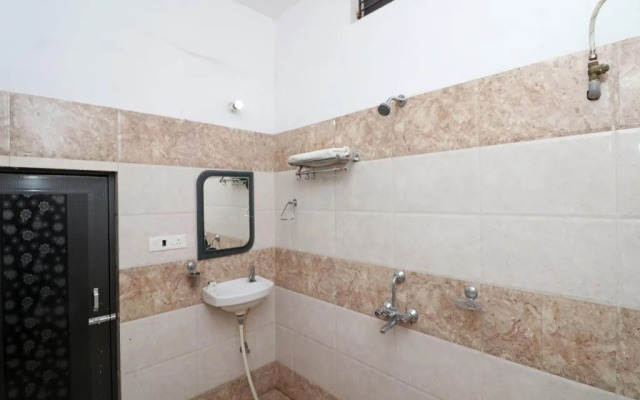 Hotel Hkj Sanskriti By OYO Rooms