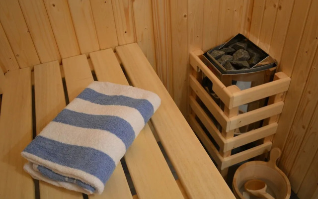 The Chiltern Lodges at Upper Farm Henton