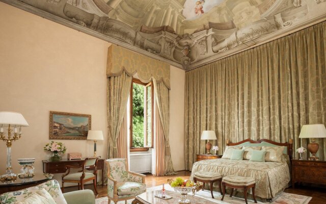 Отель Four Seasons Hotel Firenze