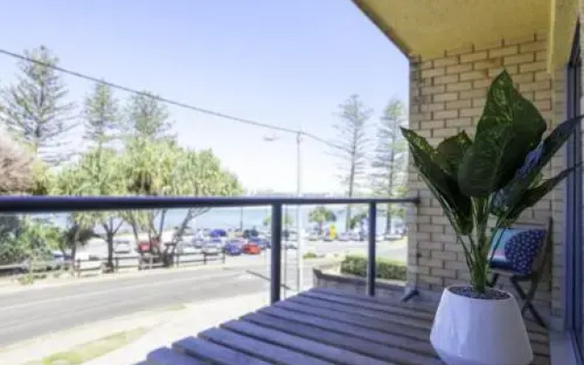 Moondara Unit 2, 21 Bulcock Beach Esplanade, Bulcock Beach