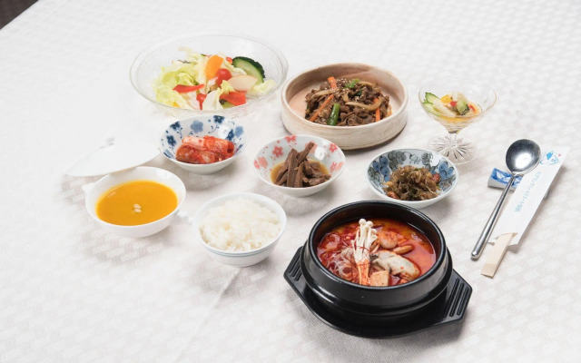 Spring Golf and Art Resort Awaji