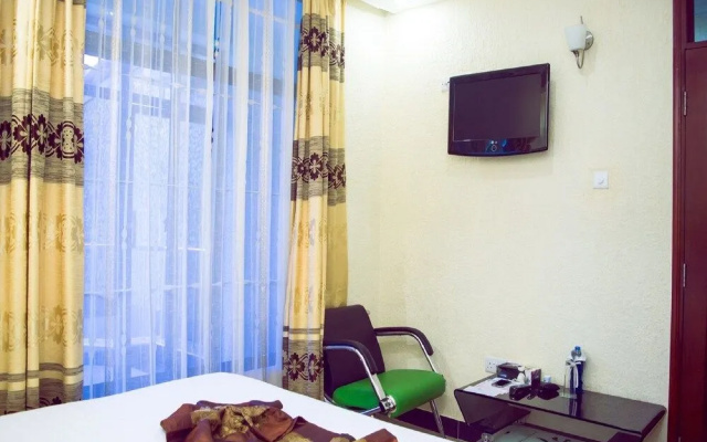 Best Point Hotel
