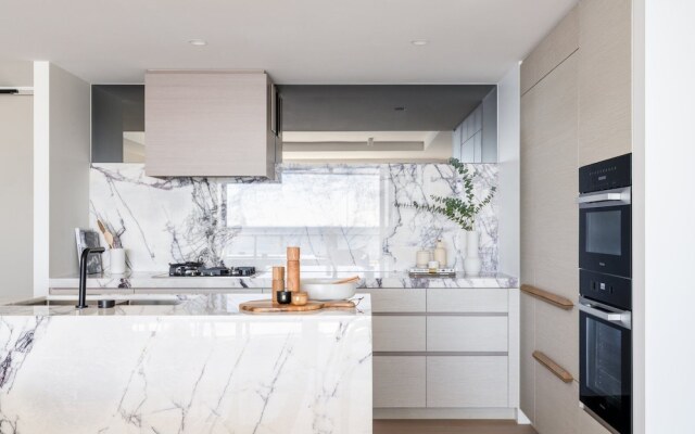 The Langham, Gold Coast and Jewel Residences