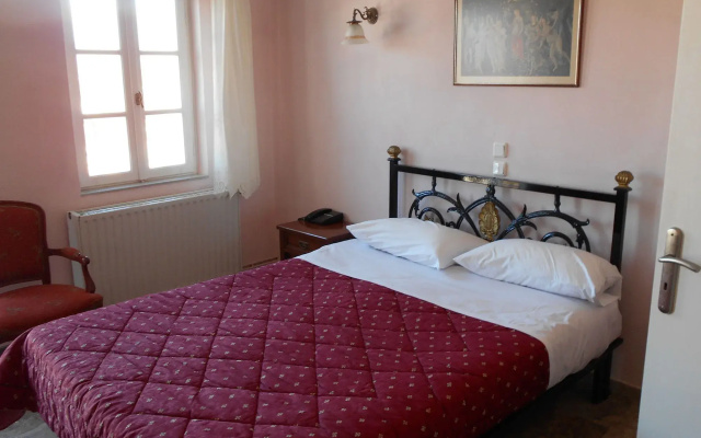 Byron Hotel