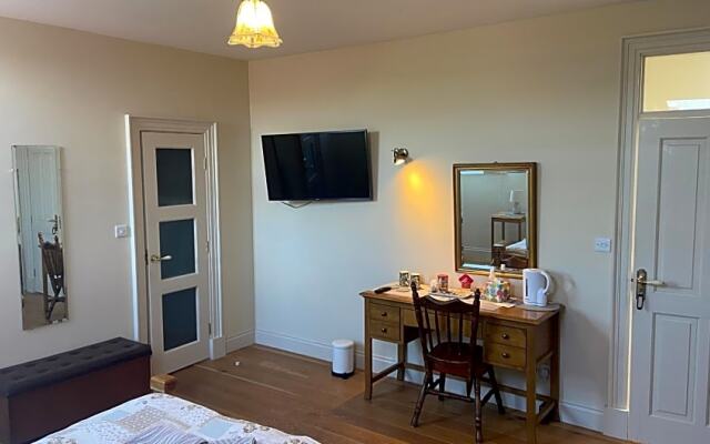 Geoghegans Magpie Bar and B&B