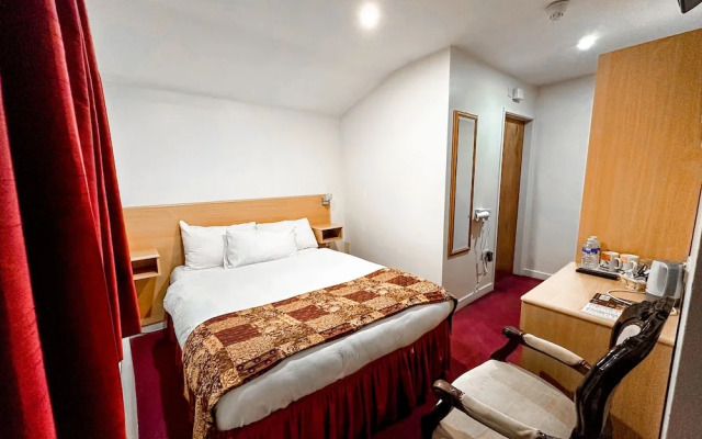 Royal Square Hotel