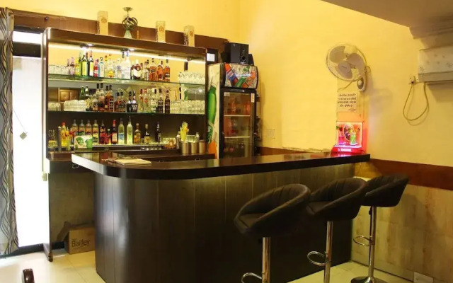 Chutney Merry Hotel