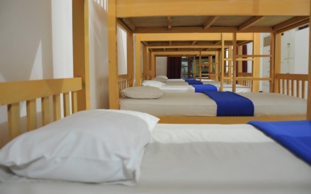 On The Way Hostel & Lounge – Guest Rooms – Senggigi