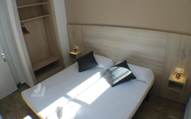 Rescator Resort 230 in Roses