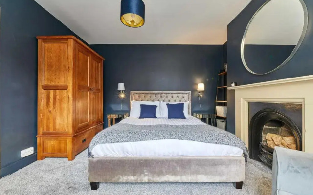 Host Stay The Blacksmiths