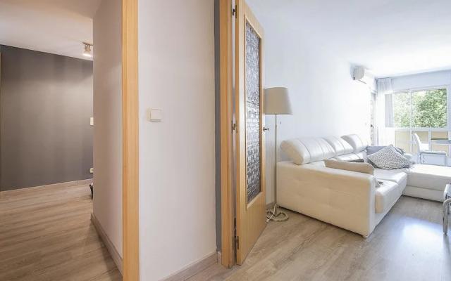 Ampolla Apartment TH18