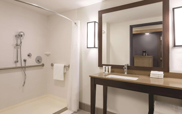 Country Inn & Suites by Radisson Macon West