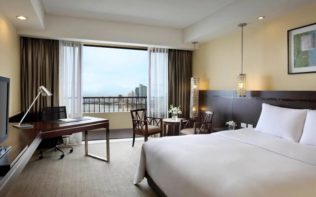 Sofitel Philippine Plaza Manila