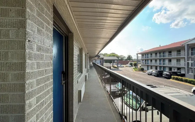 Motel 6 Charlotte, NC - Northlake