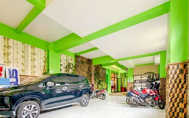 OYO Life 3103 Opo Homestay & Kost