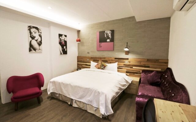 Pinestone Inn