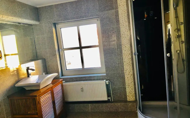 city apartment nice & comfy