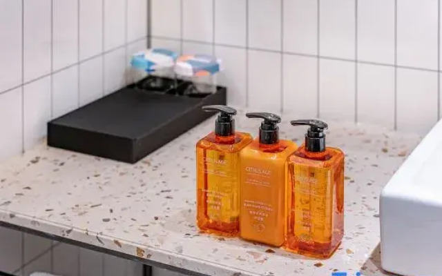 Orange Hotel (Nanjing Zhongyangmen Jianning Road)