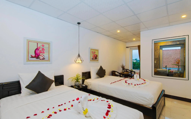 Hoi An Sunny Pool Villa