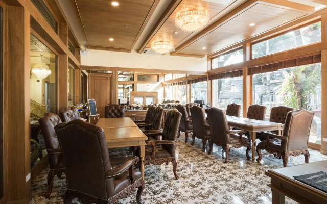 Peak Nimman Prestige Hotel