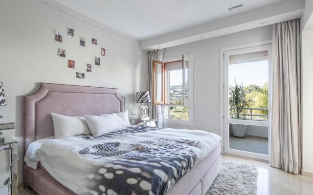 Alcores del Golf, Oustanding luxury penthouse