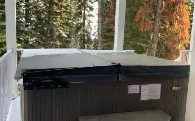 Sunset Peak - 3 Bed / 4 Bath Home