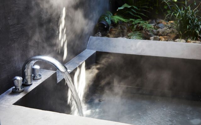 HANARE KYOTO Yasaka Mokusei-an