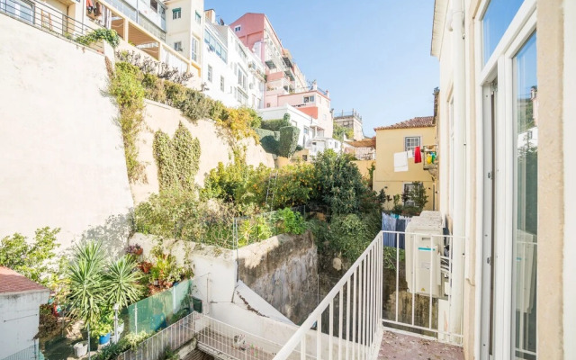 JOIVY Gorgeous 3BR home w/balcony nearby Time Out Market