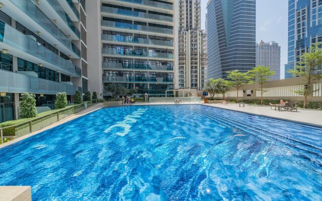 Monty - Elegant Penthouse With Skyline Views Terrace