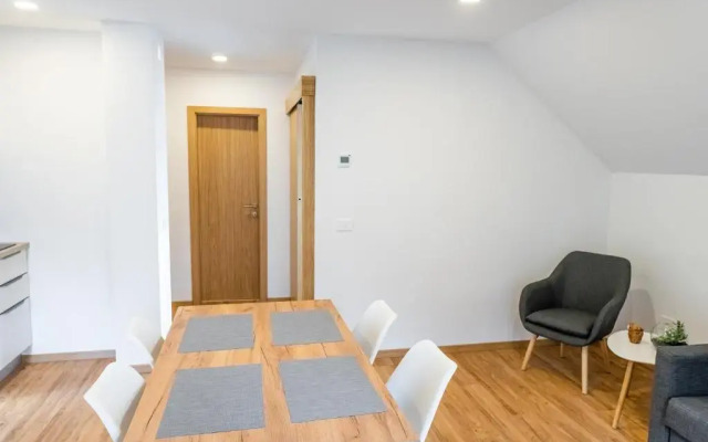 Apartments and Rooms Skok