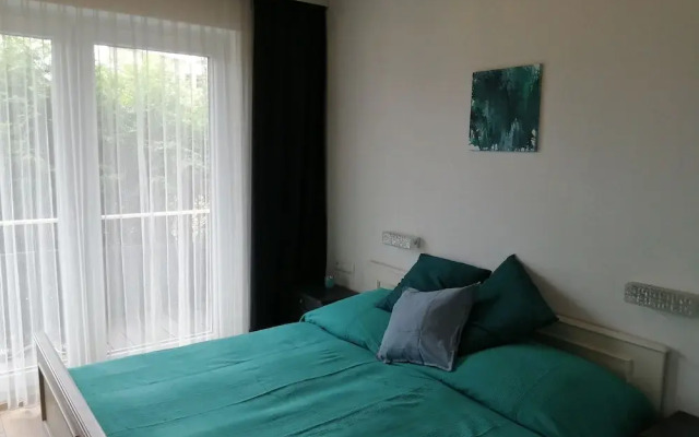 Hillside Rooms and Apartment
