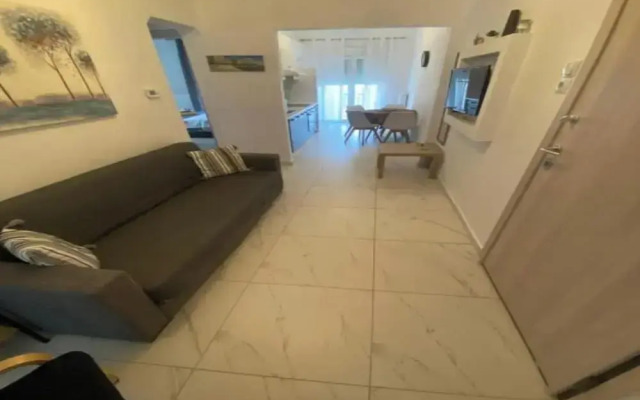 Cozy Apartment With two Bedrooms With a sea View