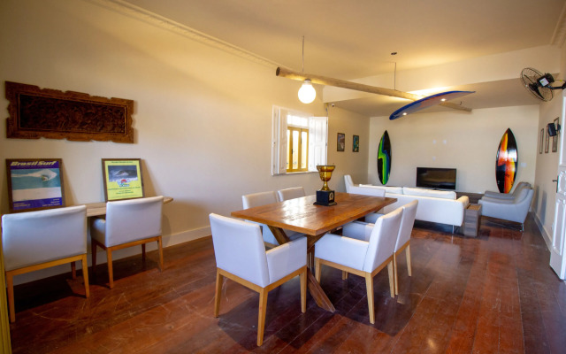 Longboard Paradise Surf Club