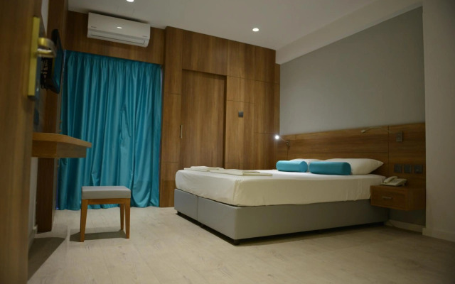 Pyramos Hotel