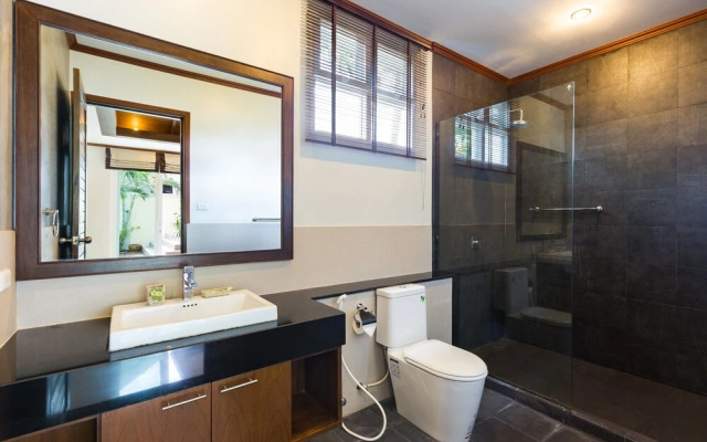 Thai Balinese 3BR Pool Villa Alex Rawai