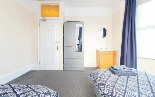 Thornbury Guest House Room 4