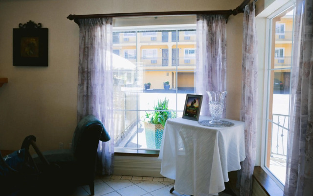 Napa Valley Hotel & Suites