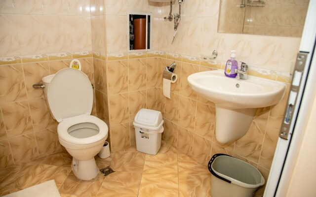 FM Deluxe Studio with Parking & Pool