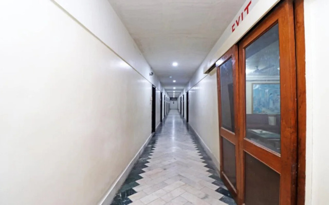 Parakh Palace By OYO Rooms