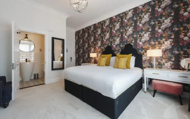 Somerset House Hotel & Restaurant
