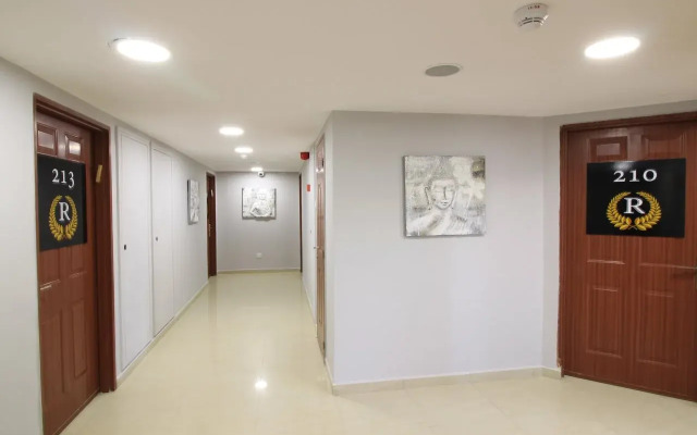 Rich Royal Suites
