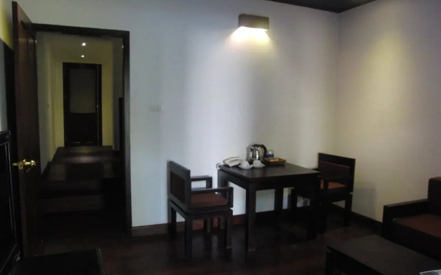 Chitchareune Muangluang Hotel