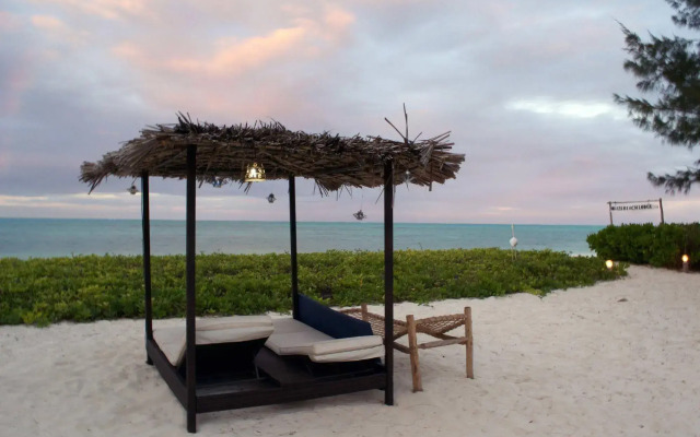 Bliss Beach Lodge